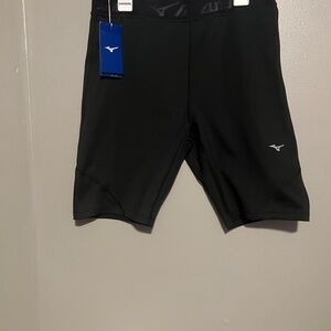 Mizuno Women's Black Athletic Shorts LARGE